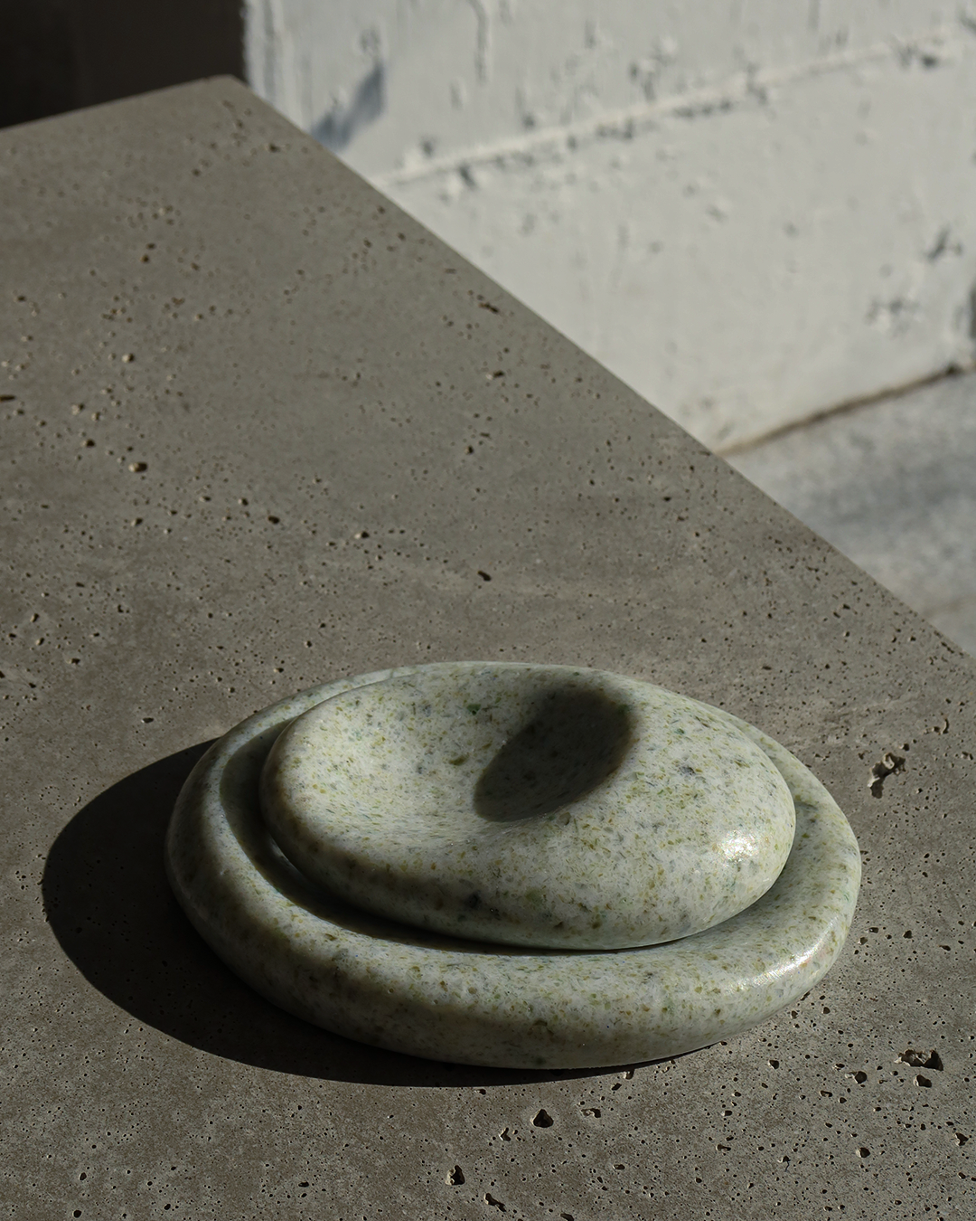 Drift Pebble Tray